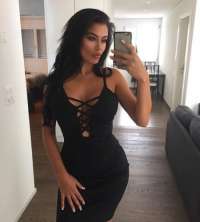 Yenişehir ve Mezitli Escort Hizmeti Sunduğum Çarpıcı Hatun: Size Unutulmaz Anılar Bırakacağım